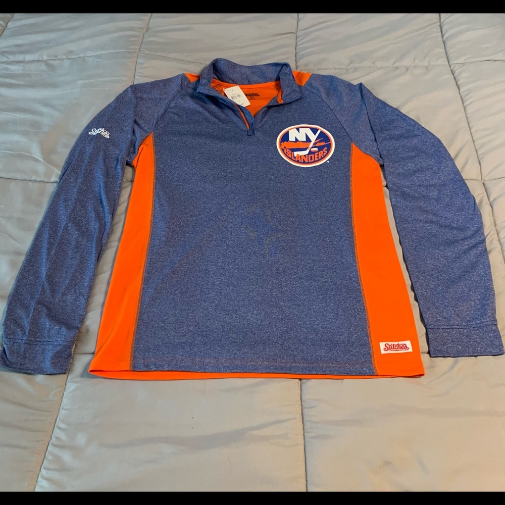 New York Islanders Quarterzip Pullover. NHL Hockey. Size Medium. New With Tag